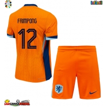 Camisa de Futebol Holanda Jeremie Frimpong #12 Equipamento Principal Infantil Europeu 2024 Manga Curta (+ Calças curtas)